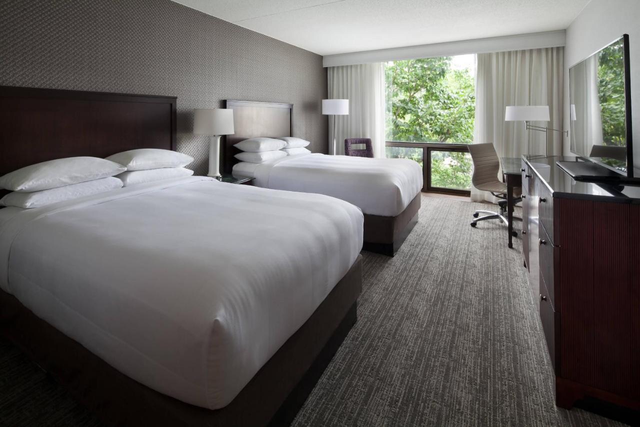 Отель Washington Dulles Airport Marriott Стерлинг Экстерьер фото