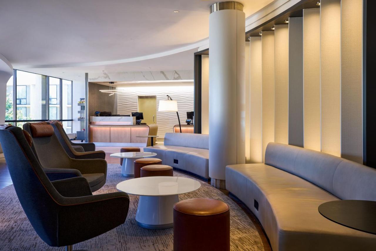 Отель Washington Dulles Airport Marriott Стерлинг Экстерьер фото
