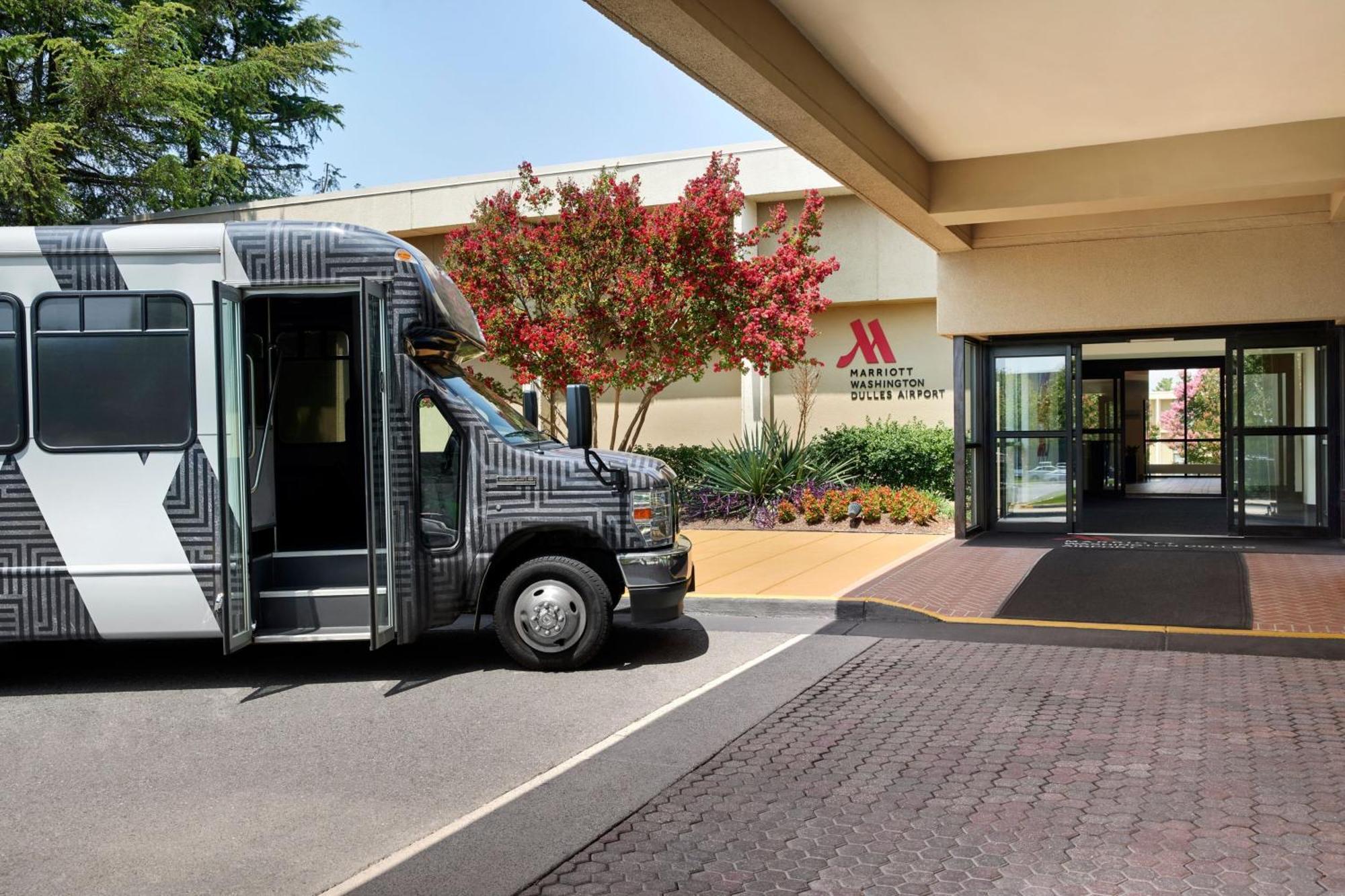 Отель Washington Dulles Airport Marriott Стерлинг Экстерьер фото