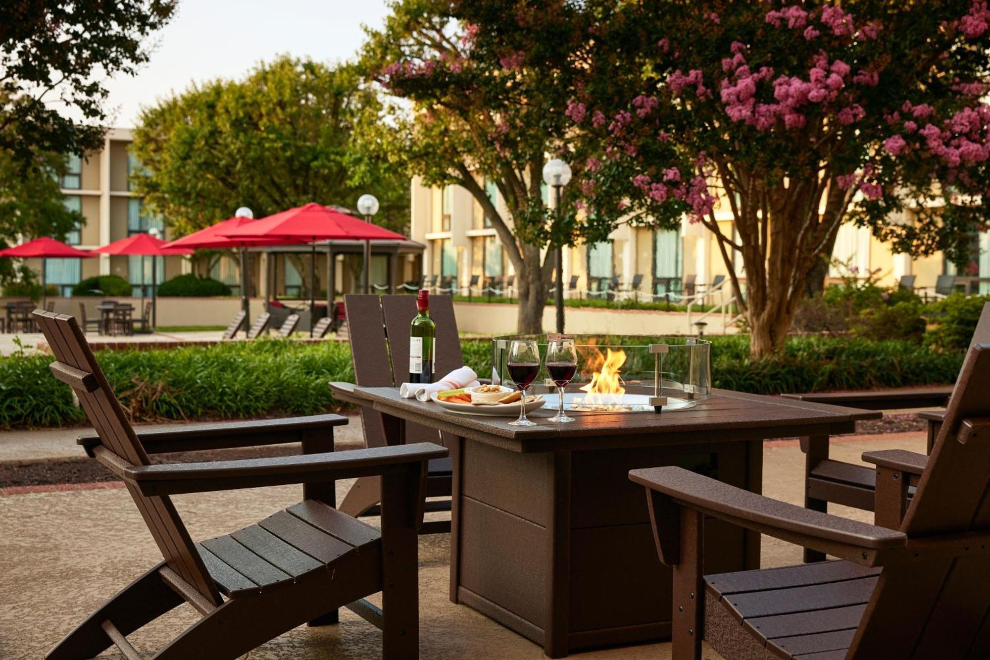 Отель Washington Dulles Airport Marriott Стерлинг Экстерьер фото